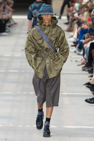 Look 23